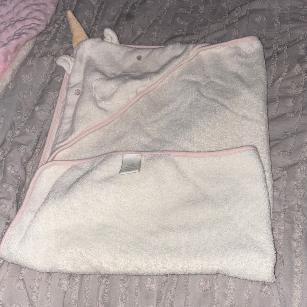Cloud Island White and Pink Unicorn Hooded Towel